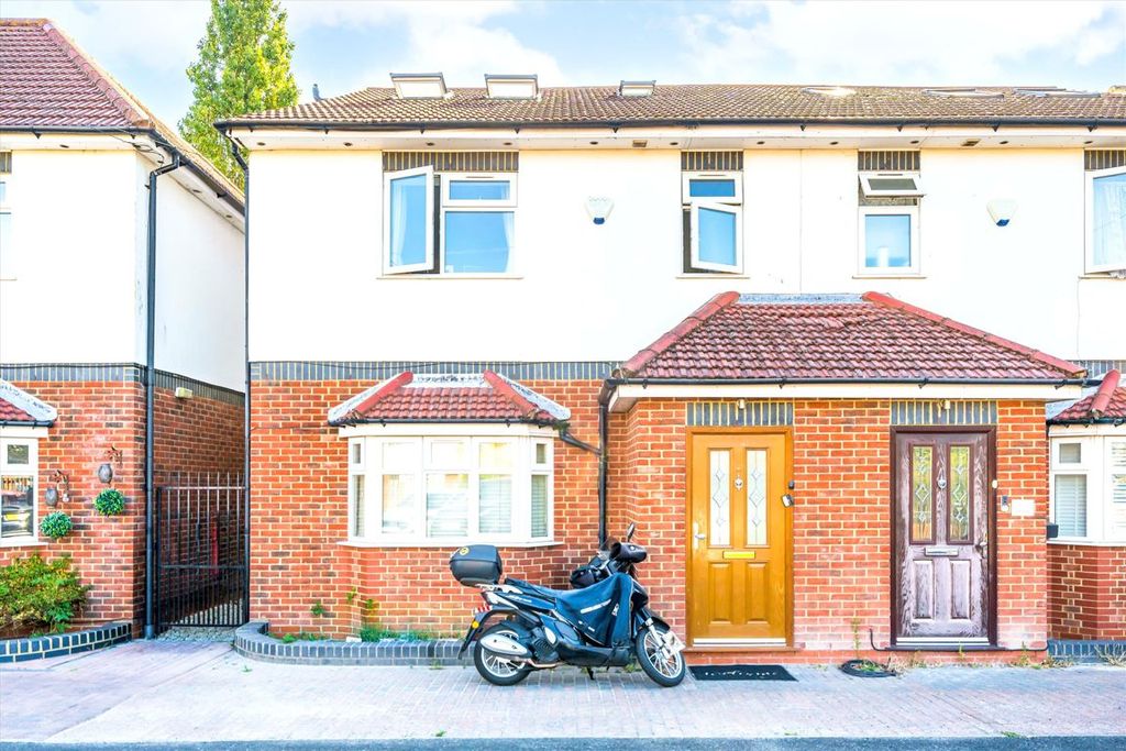 Property photo 1 of 9