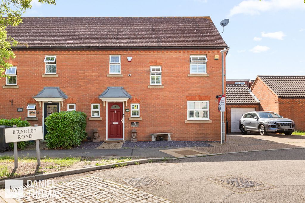 Property photo 1 of 25