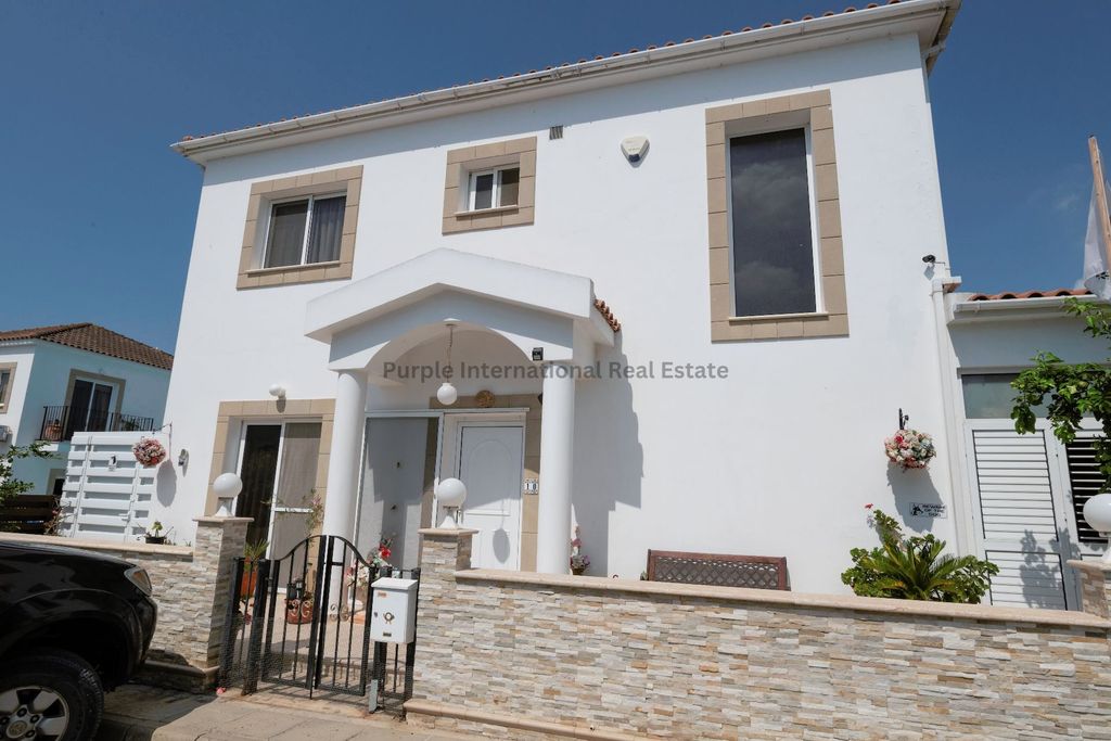 Property photo 3 of 34