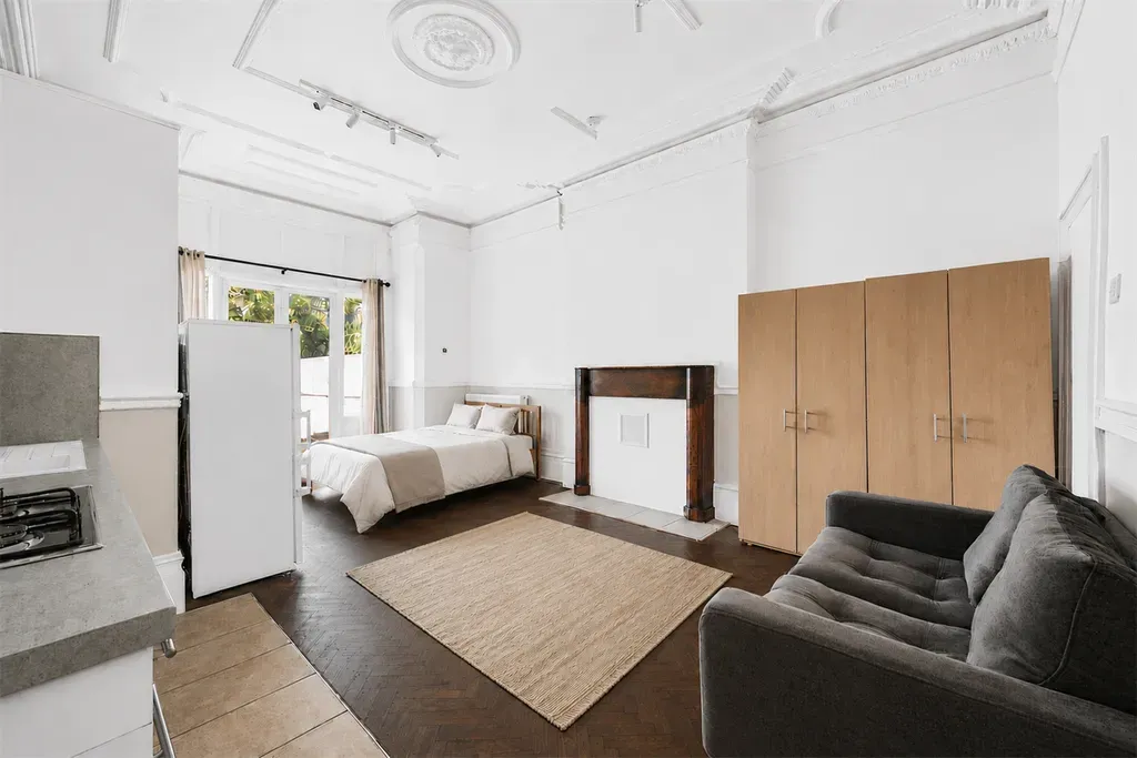 Property photo 1 of 6
