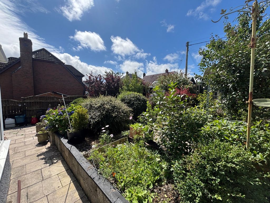 Property photo 3 of 31