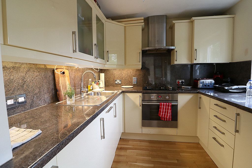 Property photo 2 of 5