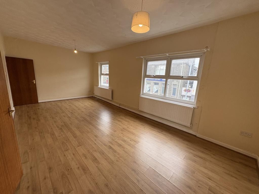 Property photo 2 of 7 Lounge
