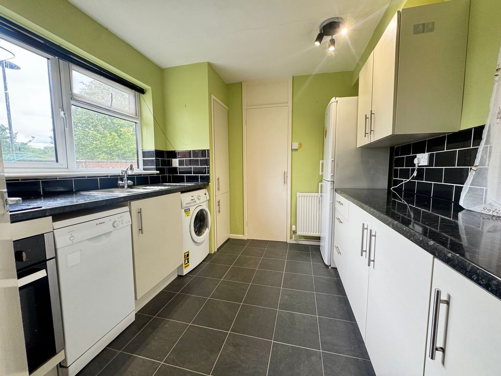 Property photo 3 of 12 Image