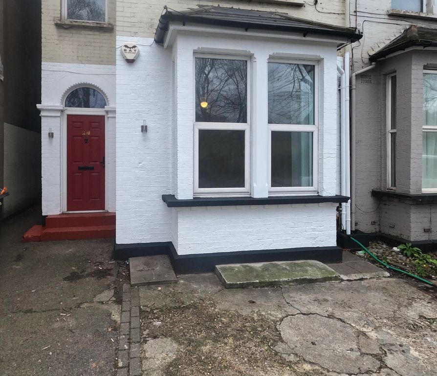 Property photo 2 of 13