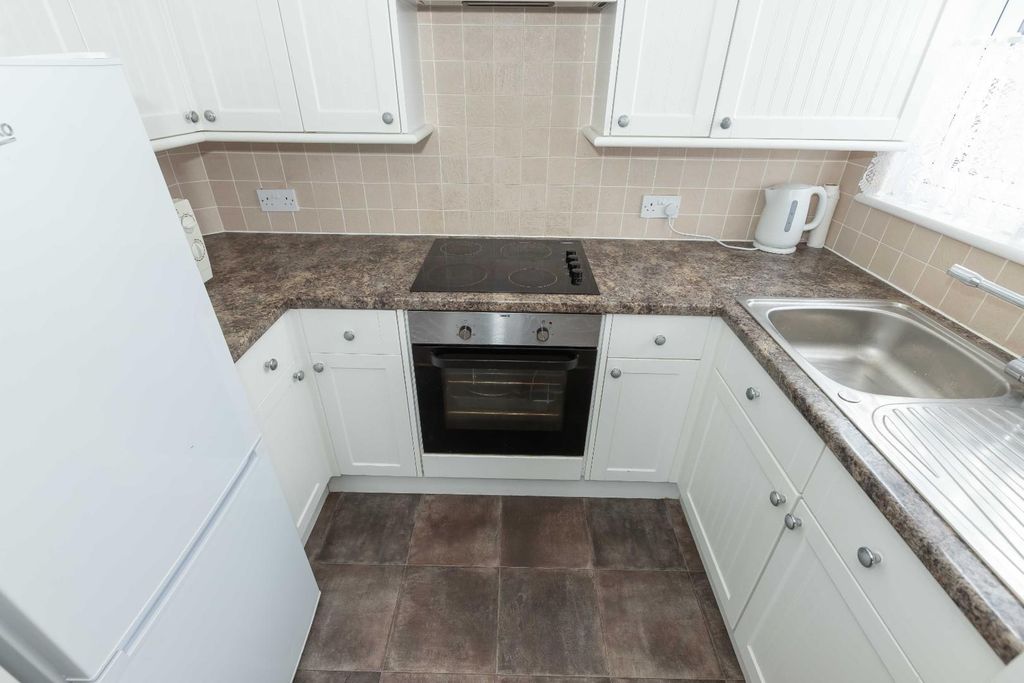 Property photo 3 of 18 25 Freshbrook New_4.Jpg