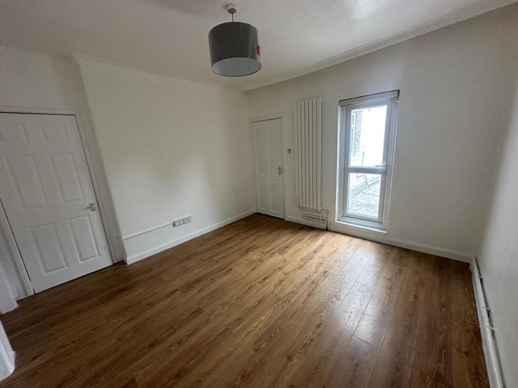 Property photo 3 of 20 3.Jpg