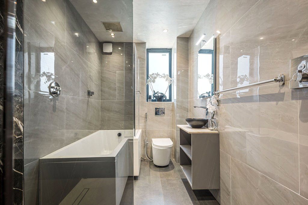 Additional image 11 of 5 bed detached house to rentWaggon Road, Barnet EN4