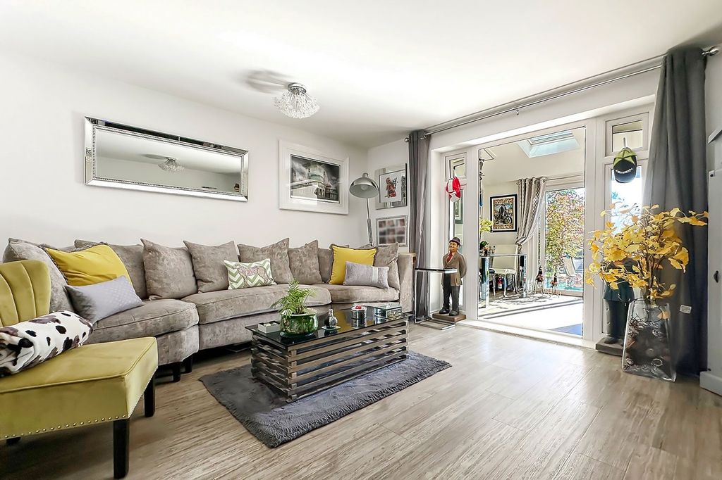 Property photo 2 of 20 Picture No. 06