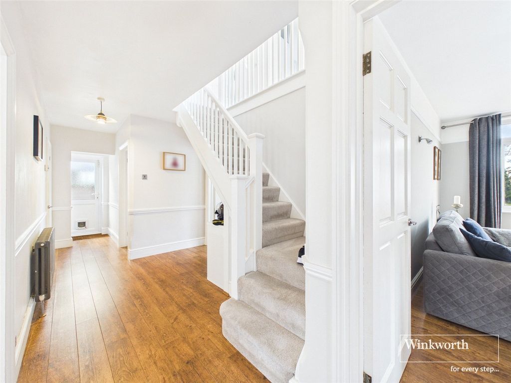 Property photo 2 of 22 Picture No. 23