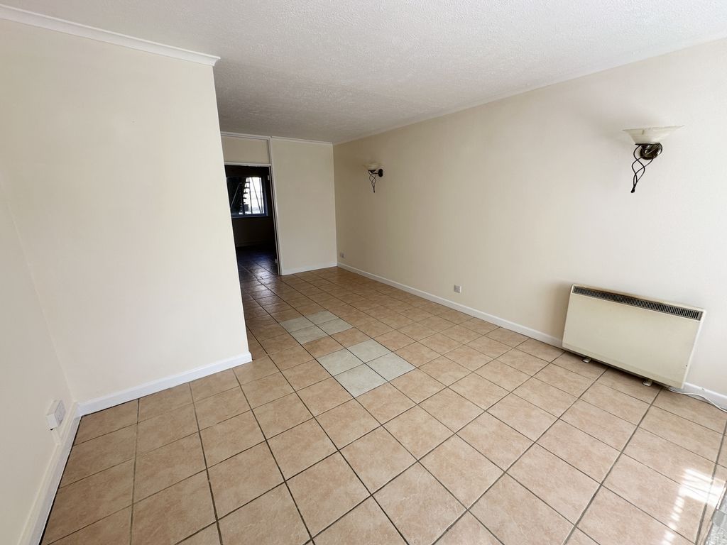 Property photo 2 of 11 Photo 1