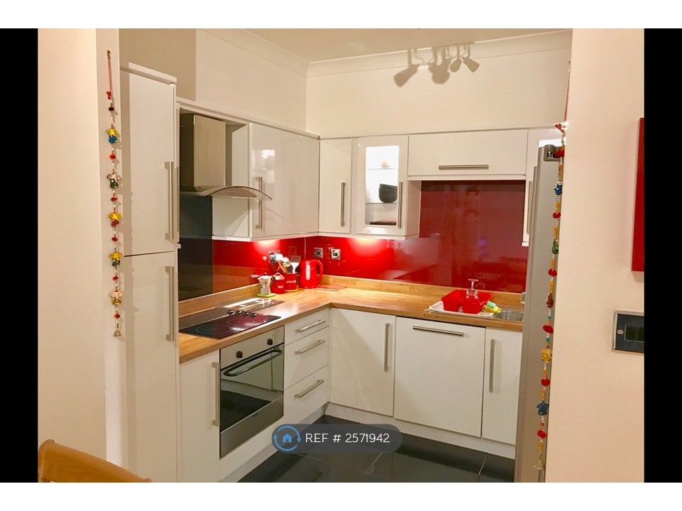 Property photo 2 of 11