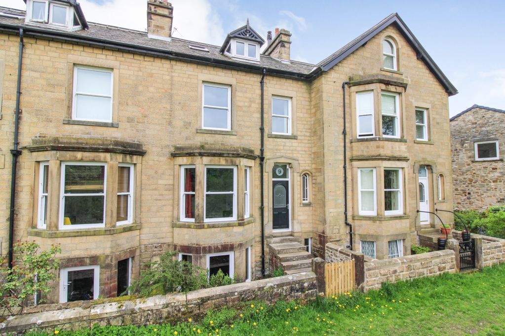 Property photo 1 of 19 Main - Middle House