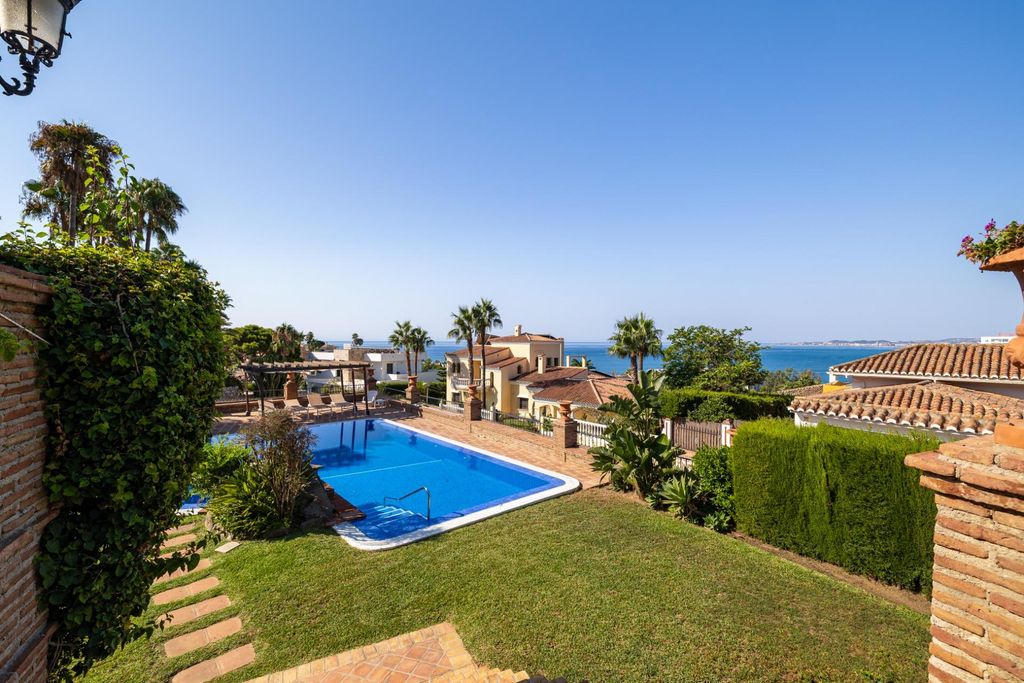 Property photo 2 of 36