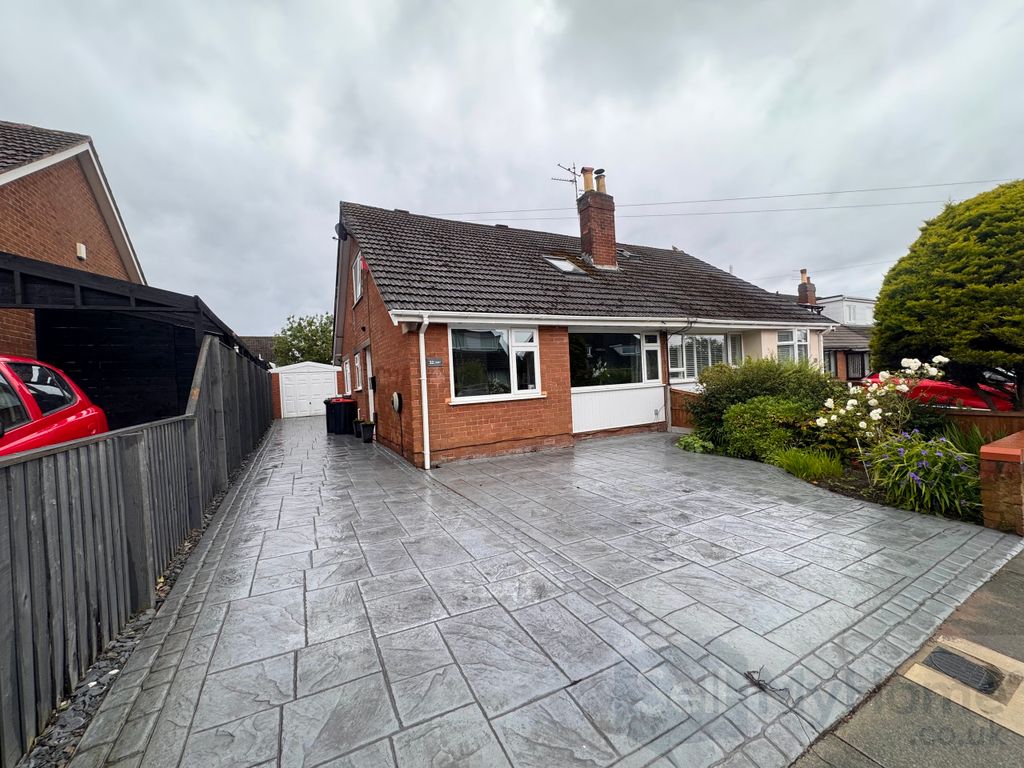 Property photo 1 of 16 External