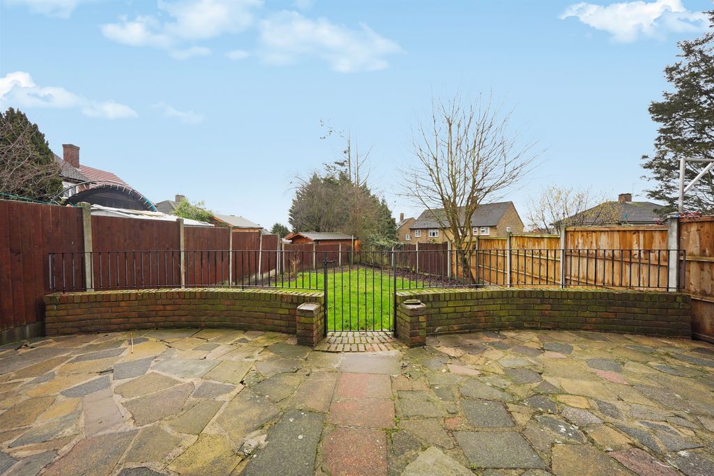 Property photo 3 of 16