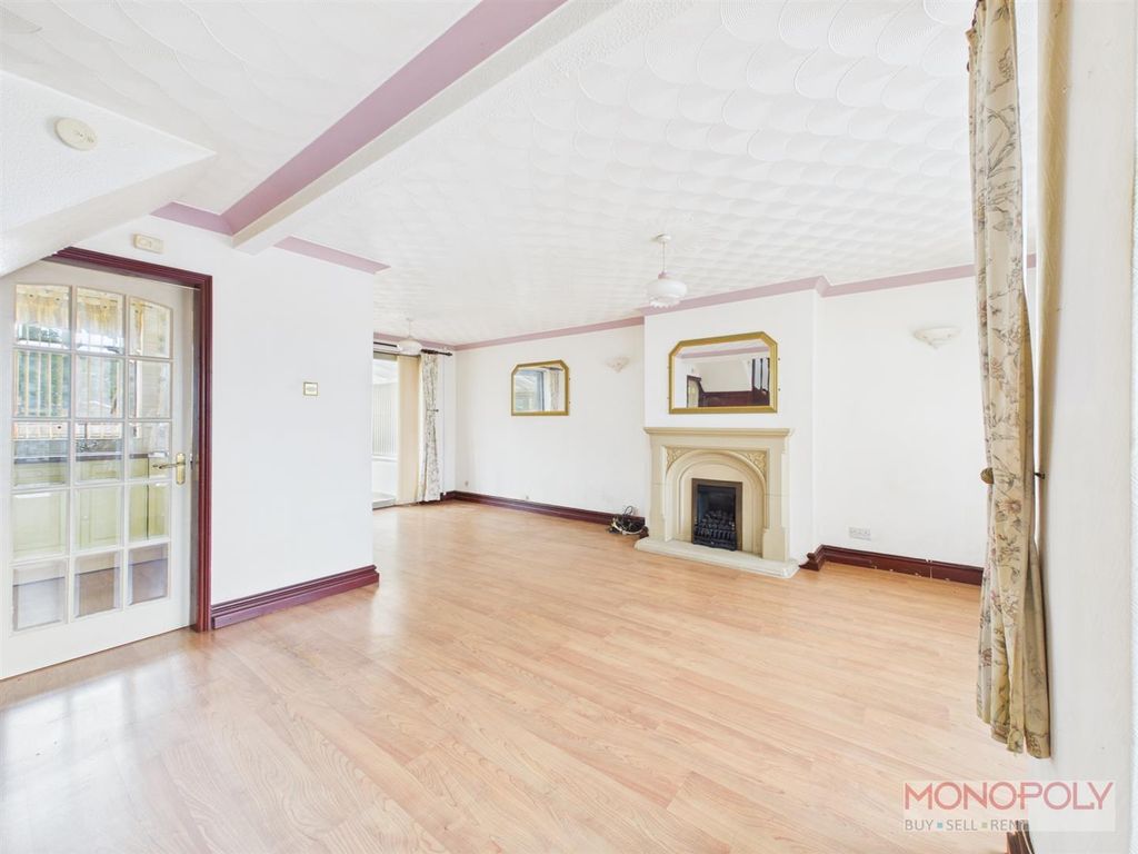 Property photo 2 of 15 Cam04439G0-Pr0297-Still006.Jpg