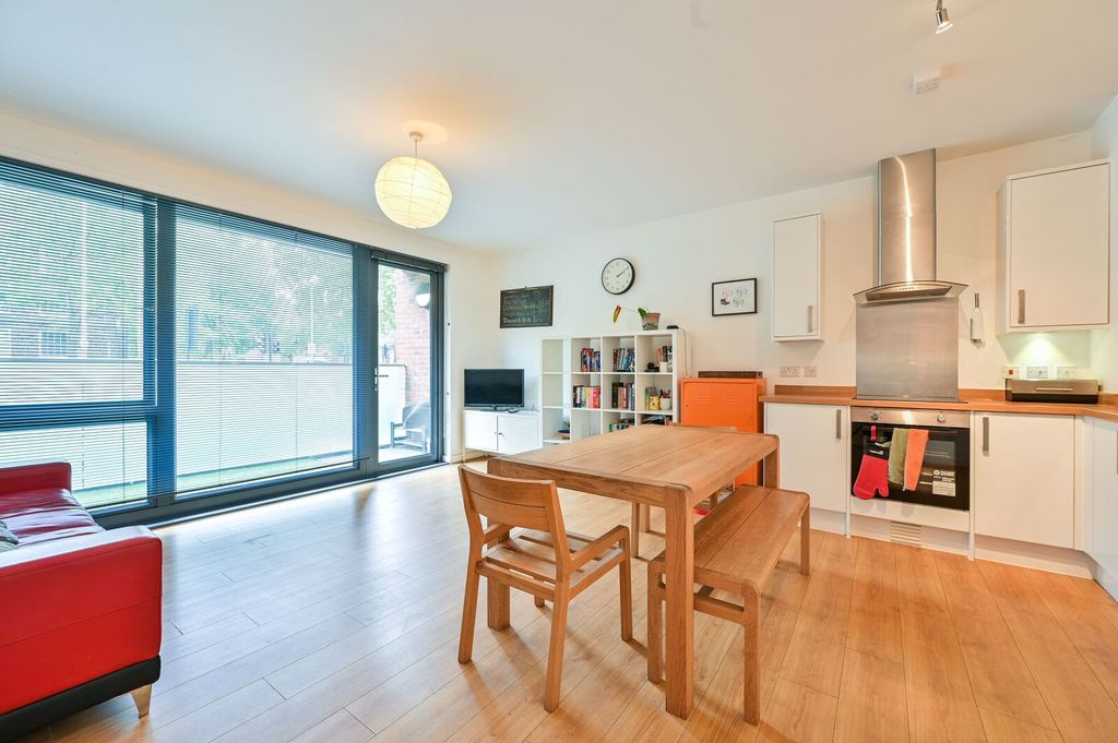 Property photo 3 of 7