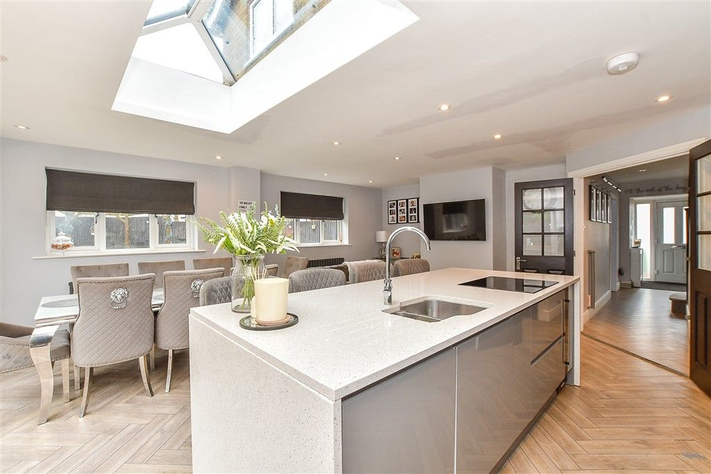 Property photo 1 of 19 Kitchen/Diner