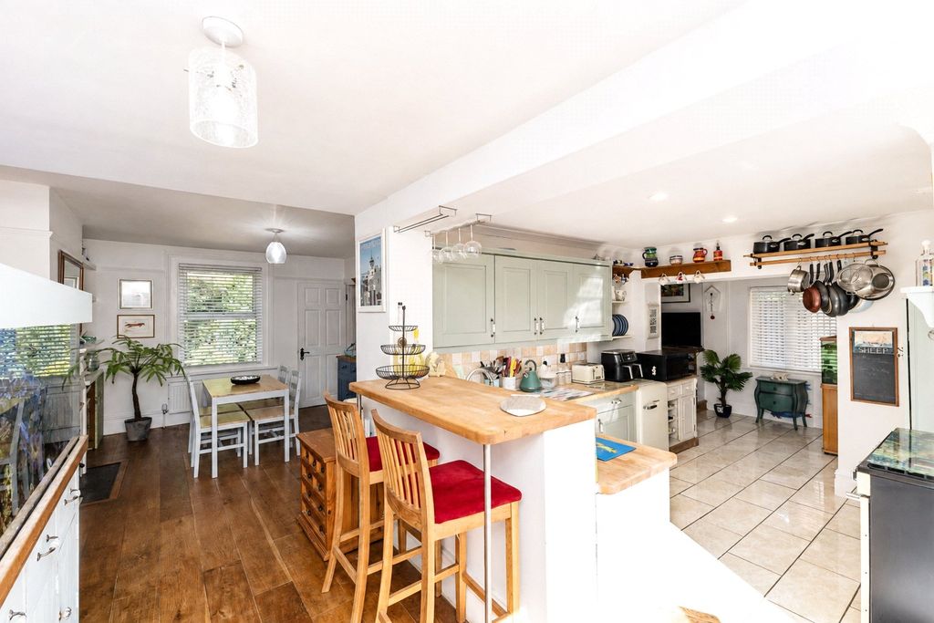 Property photo 2 of 26 Picture No. 64
