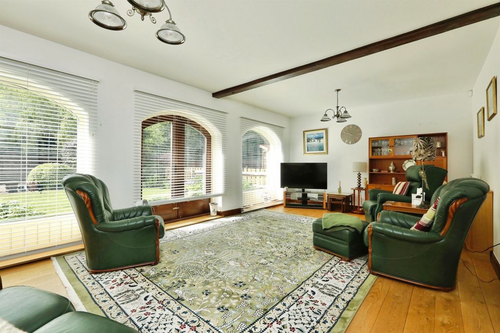 Property photo 3 of 15