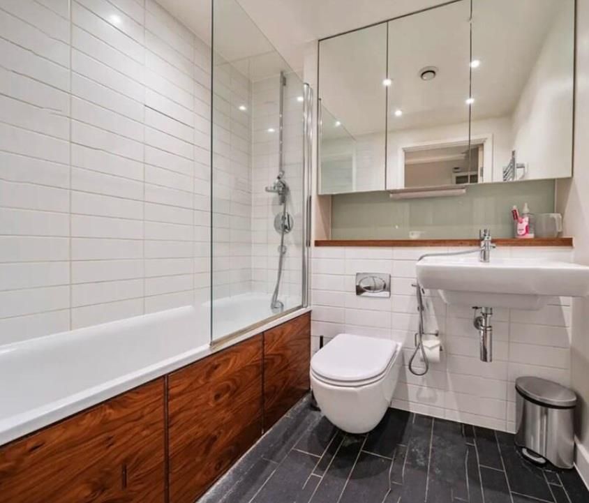 Property photo 3 of 5 Bathroom