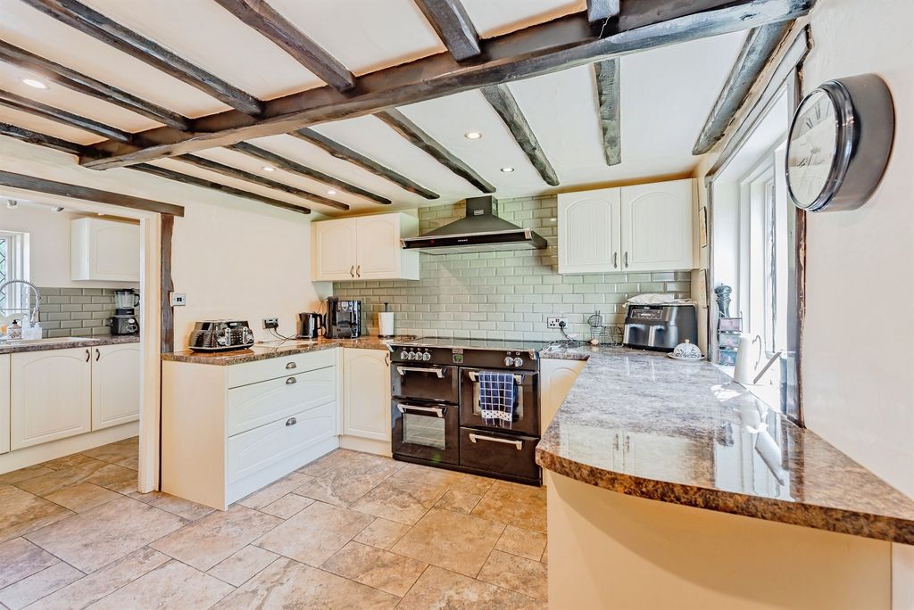 Property photo 3 of 26