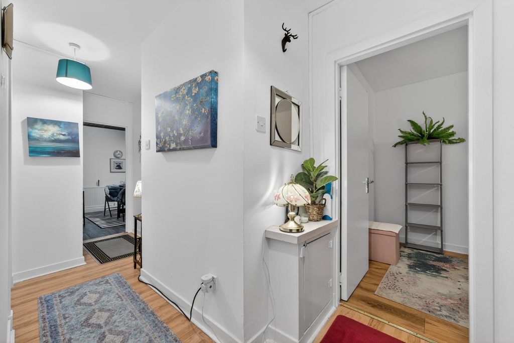 Property photo 3 of 15 132 Main Street_03.Jpg