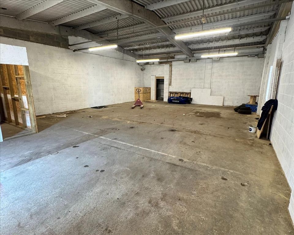 Property photo 3 of 5