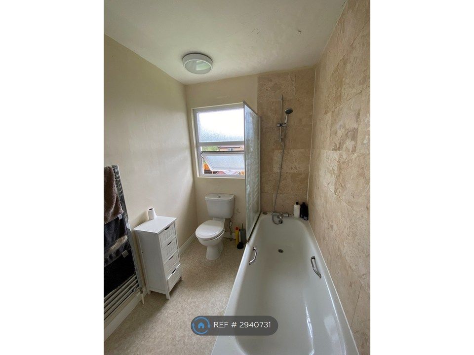 Property photo 3 of 14 Bathroom