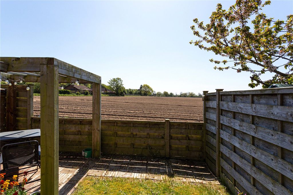 Property photo 2 of 16 Photo