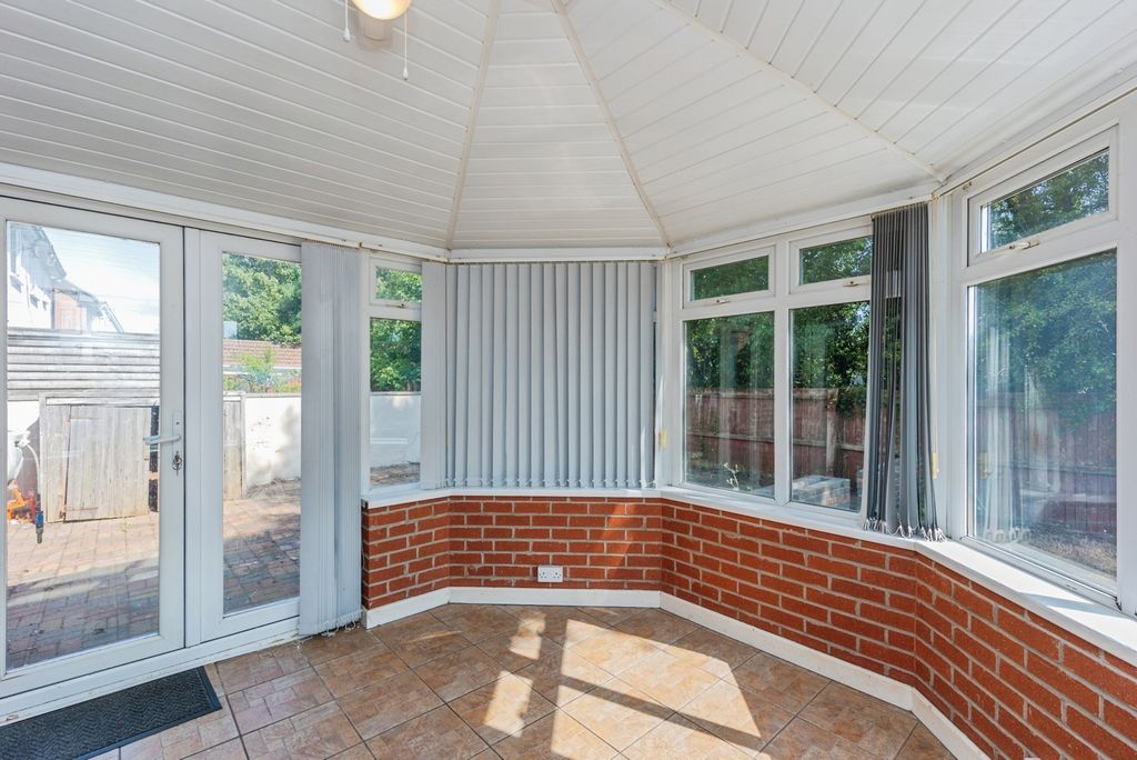 Property photo 3 of 22 Pbox-Img.Jpg