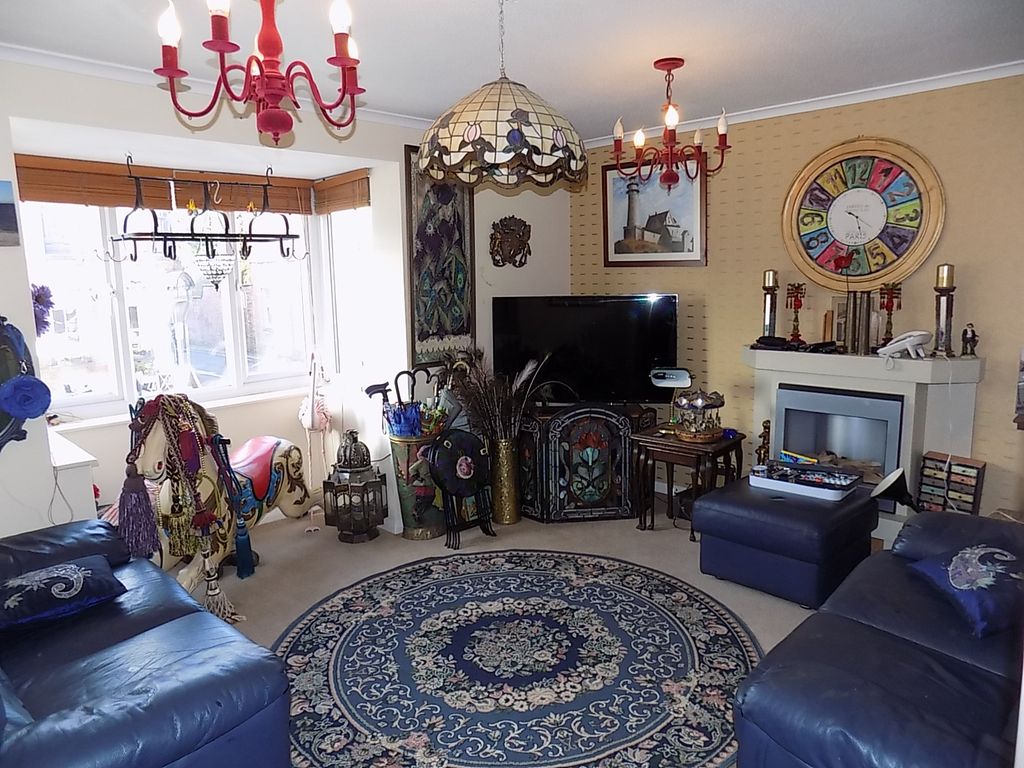 Property photo 2 of 8