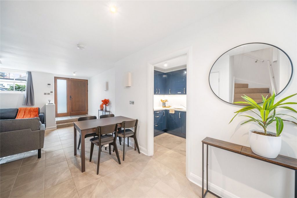 Property photo 2 of 12 Picture No. 29