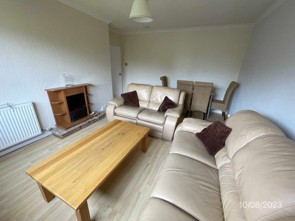 Property photo 1 of 11 Lounge