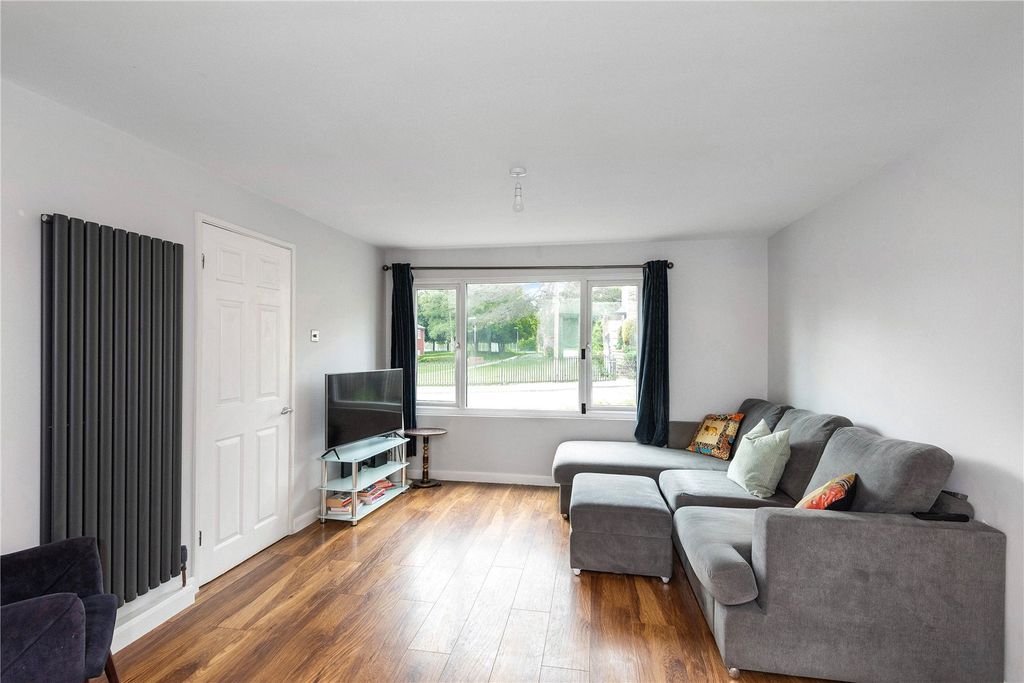 Property photo 2 of 18 Picture No. 04