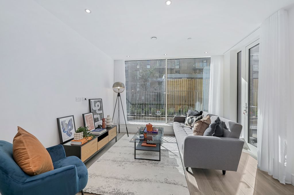 Property photo 2 of 12