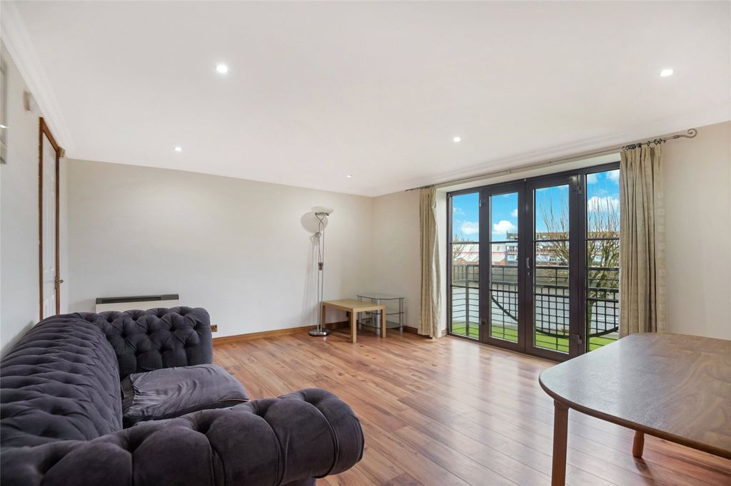 Property photo 2 of 18 Picture No. 04