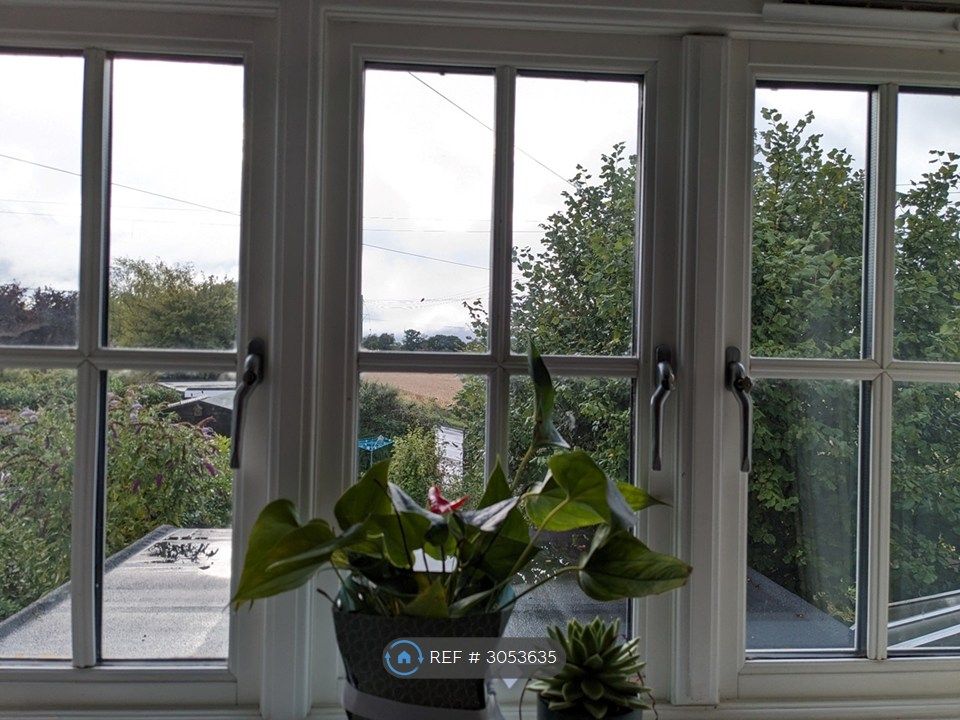 Property photo 3 of 33