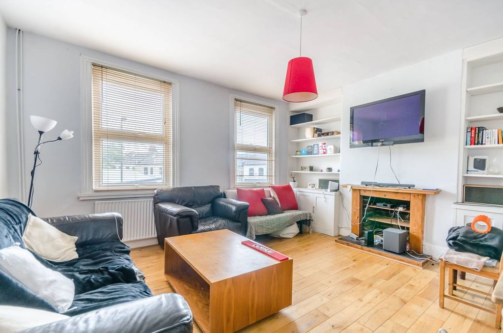 Property photo 1 of 6