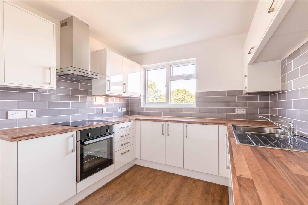Property photo 2 of 7 Kitchen 1.Jpg