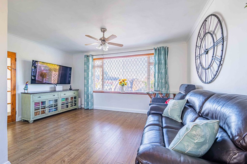 Property photo 2 of 26 Picture No. 27