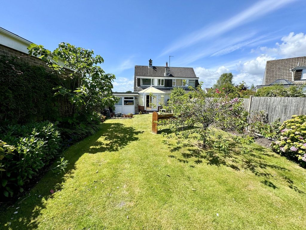 Property photo 1 of 34
