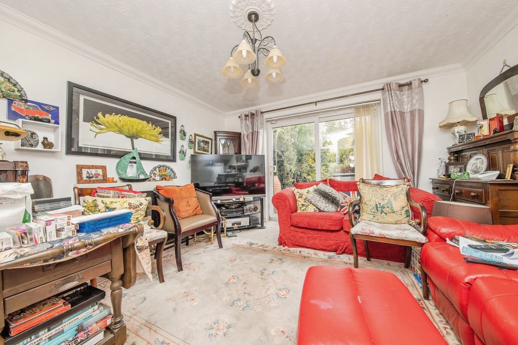 Property photo 2 of 8 Photo