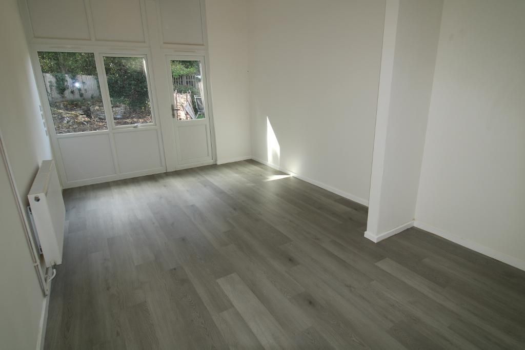 Property photo 2 of 10 Lounge