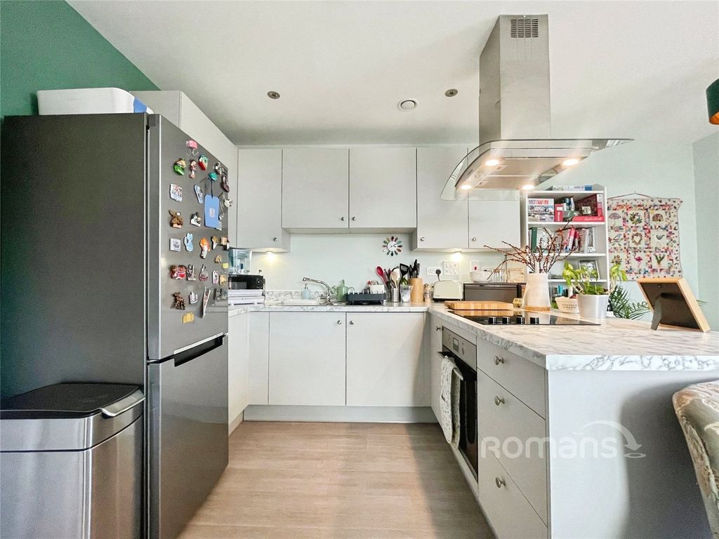 Property photo 3 of 9 Picture No. 14