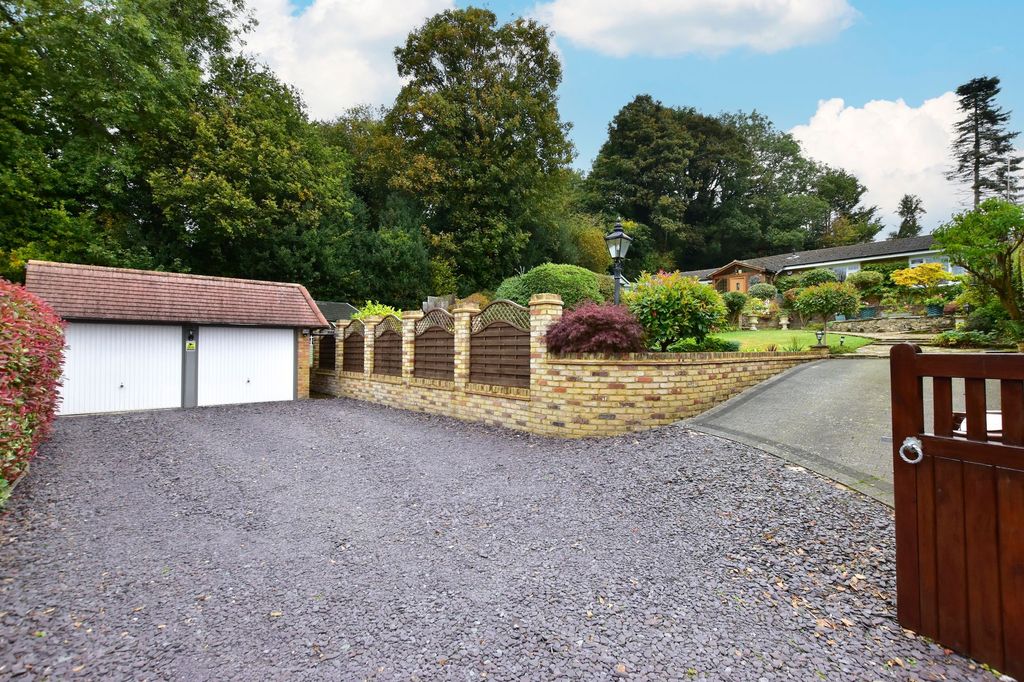 Property photo 3 of 35