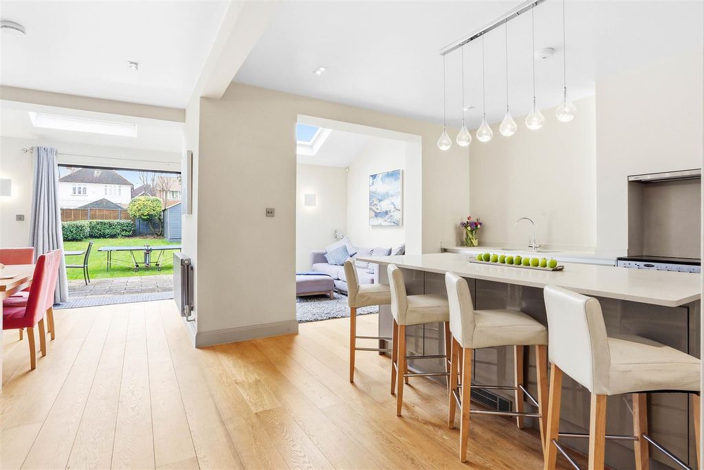 Property photo 2 of 45 1637269957 - 18.Jpg