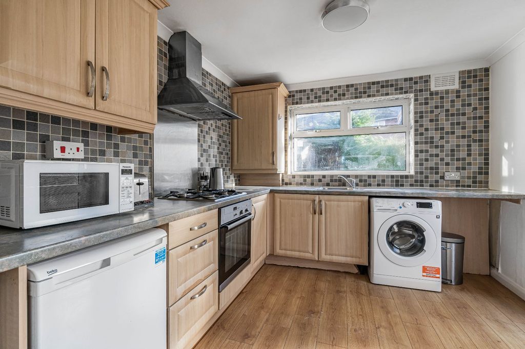 Property photo 2 of 22 Kitchen