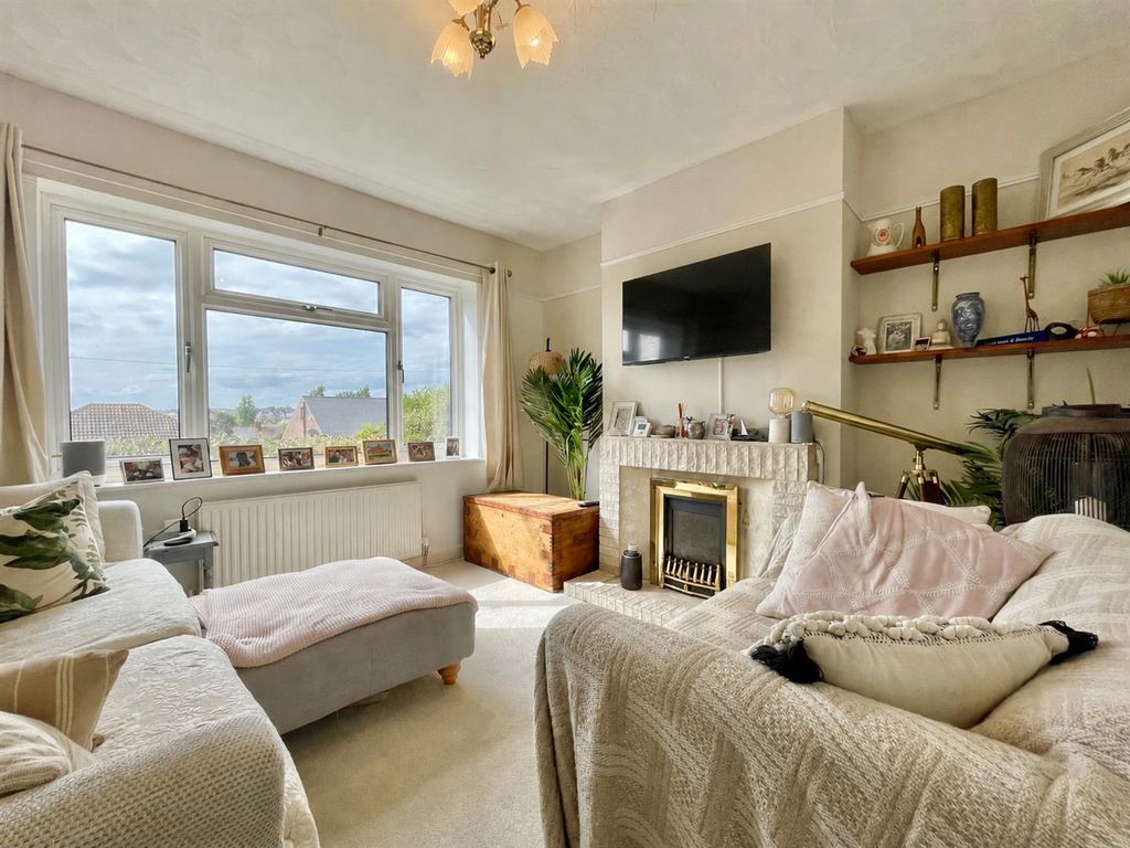 Property photo 2 of 23 E2E85336-9562-4999-93Df-63Ad97Cf103D.Png
